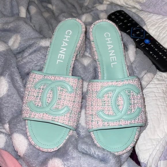 CHANEL Shoes - Chanel slippers (mules)